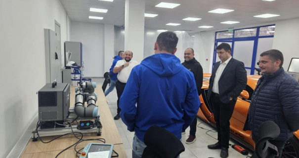 Съвместна среща на представителите на три научни групи с компании работещи в областта на роботизирани платформи 1